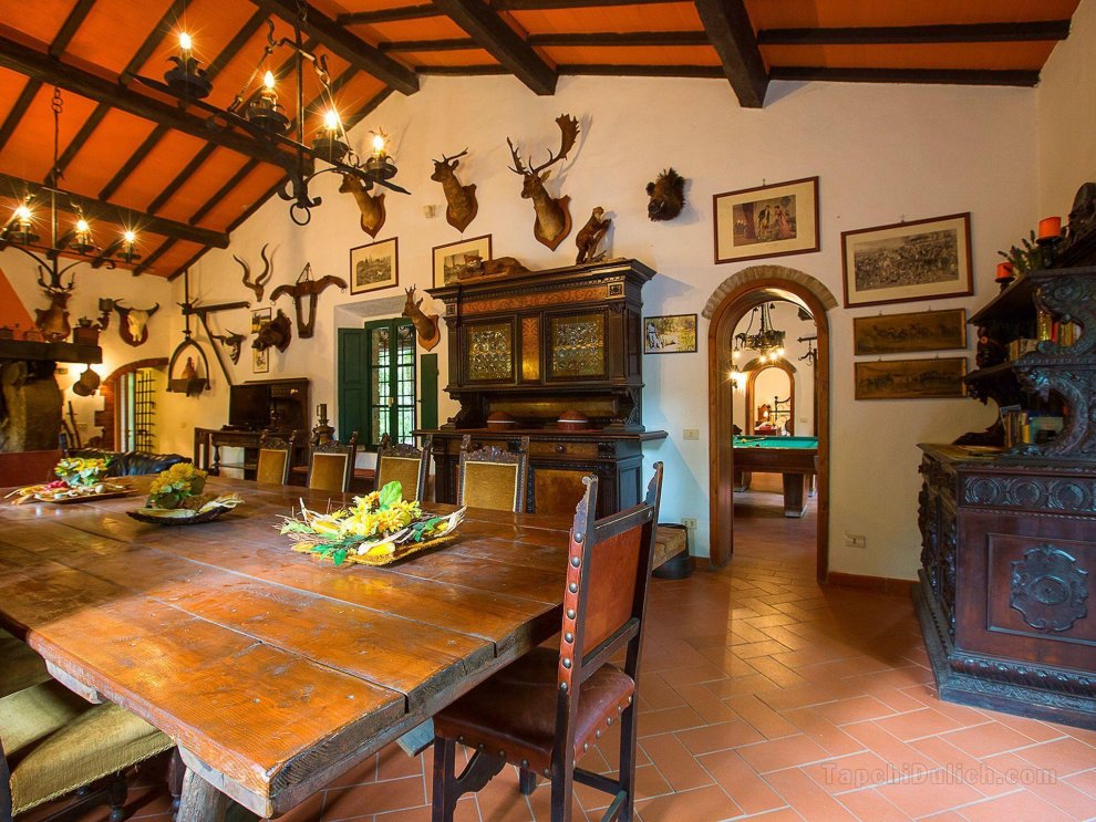 Gorgeous Holiday Home in Montecatini Val di Cecina with Pool