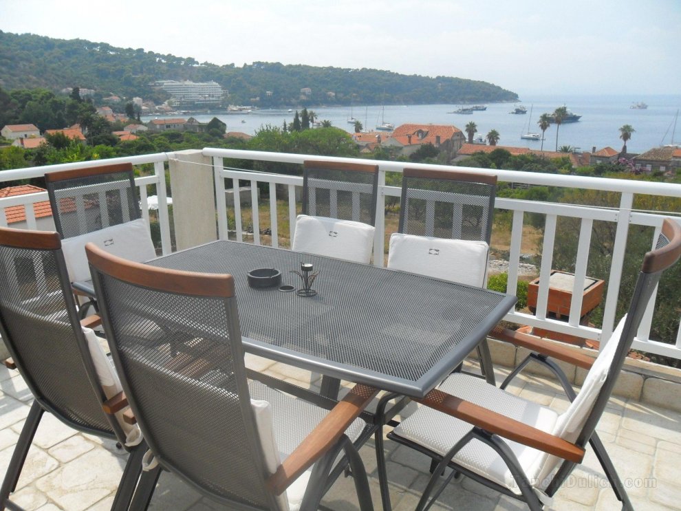 Attractive island apartment, private balcony with sea view over whole island