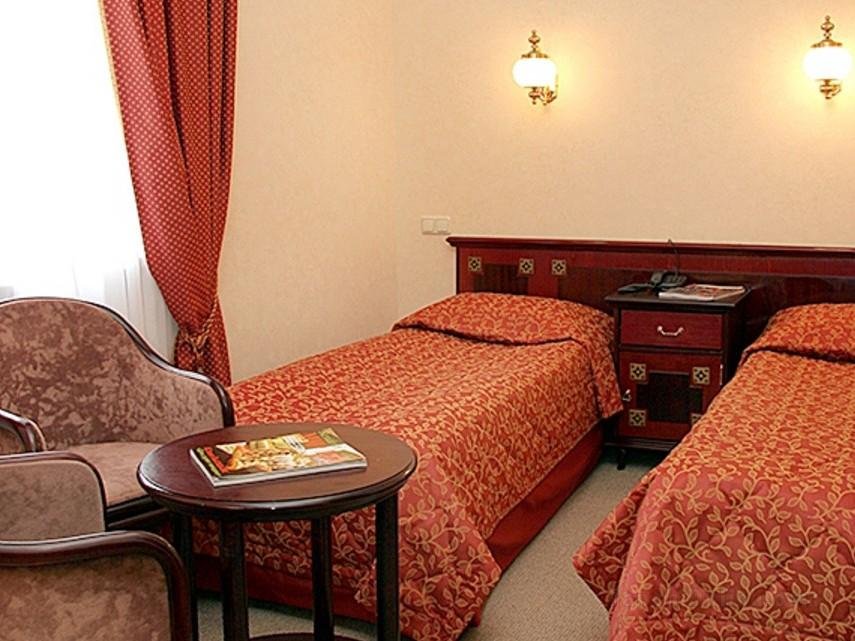 Khách sạn Ampir
