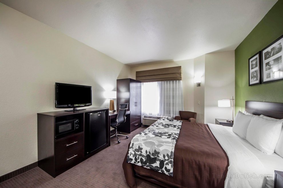 Sleep Inn and Suites Central/I-44
