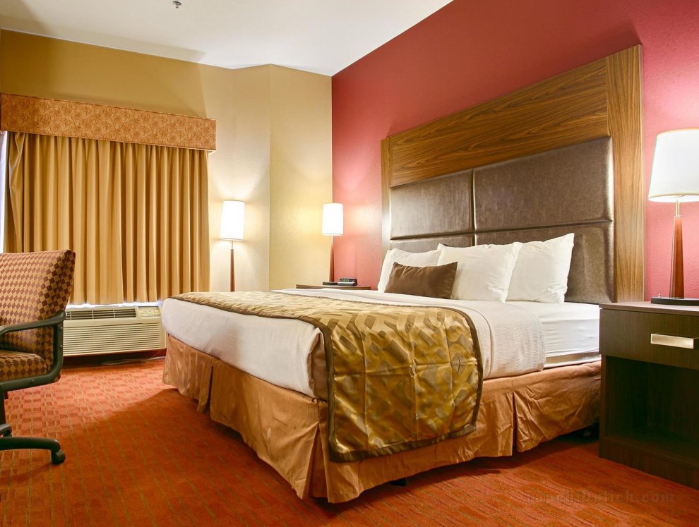 Best Western Plus Woodland Hills Hotel and Suites