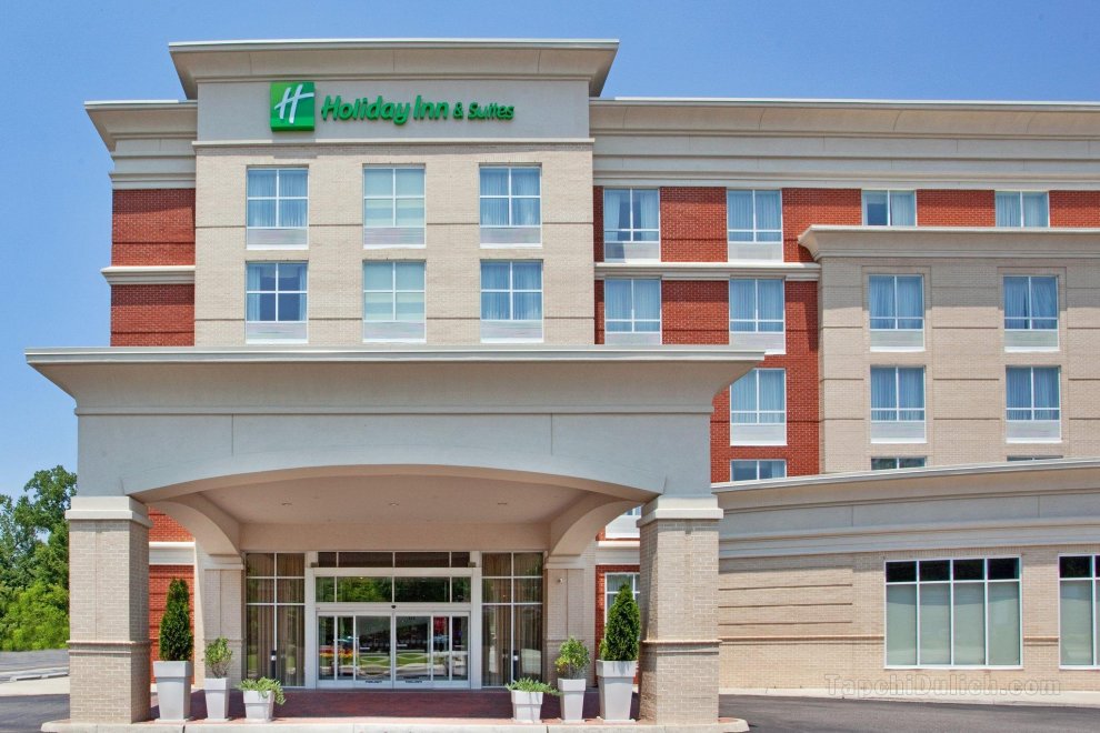 Khách sạn Holiday Inn & Suites Gateway