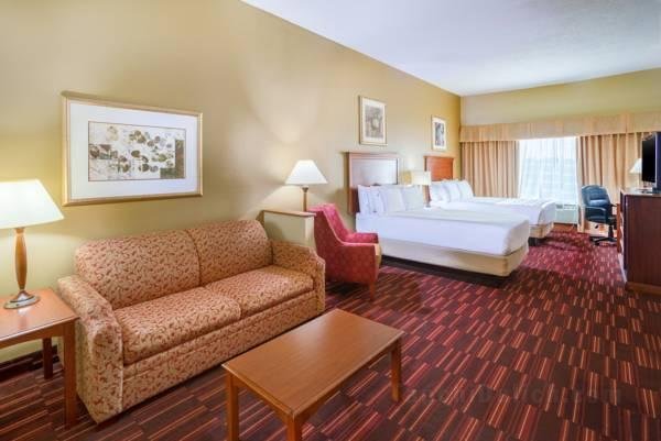 Khách sạn Holiday Inn Express & Suites Woodbridge