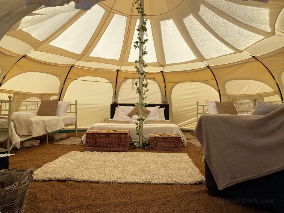 Fonclaire Holidays - Meadow View Glamping