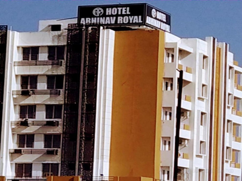 Khách sạn Abhinav Royal