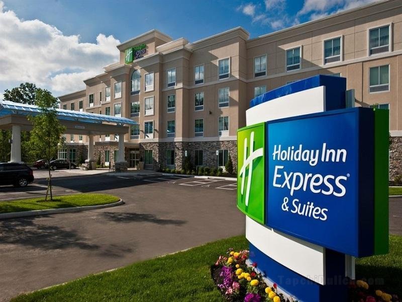 Khách sạn Holiday Inn Express & Suites Columbus