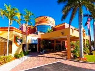 Khách sạn Crowne Plaza Fort Myers at Bell Tower Shops