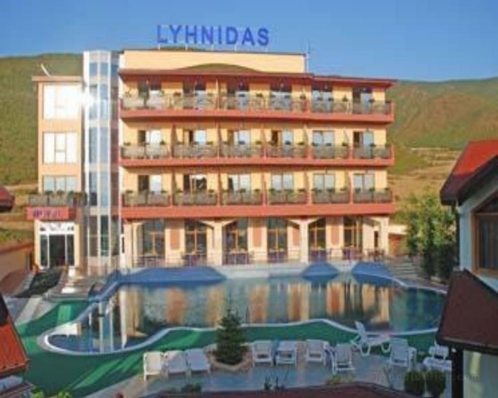 Khách sạn Lyhnidas