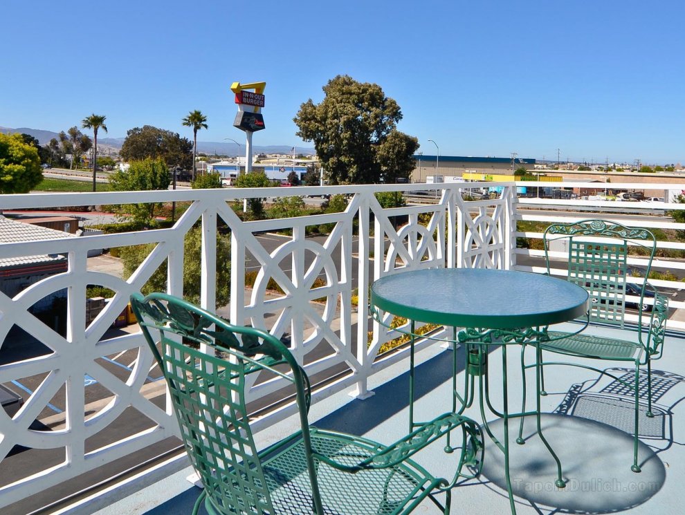 Khách sạn Best Western Salinas Monterey