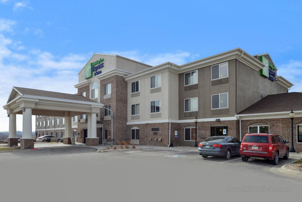 Khách sạn Holiday Inn Express & Suites Omaha West