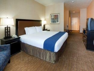 Khách sạn Holiday Inn Express & Suites Albuquerque - North Balloon Fiesta Park