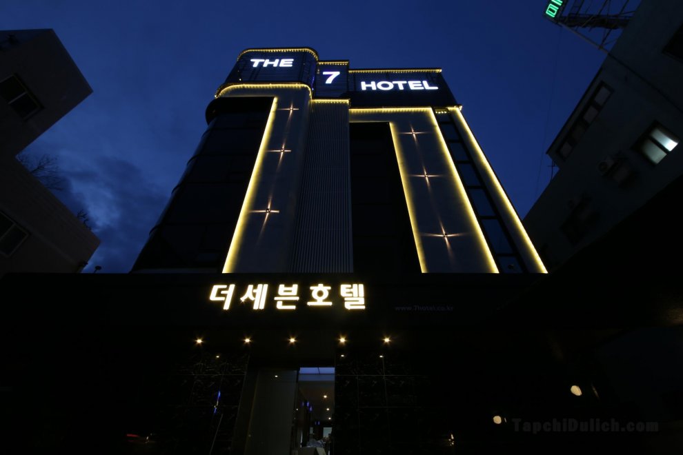 Khách sạn The7