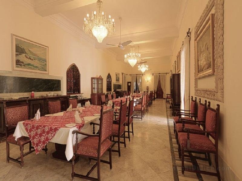 Khách sạn Nilambag Palace