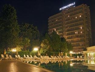 Khách sạn Internazionale Terme