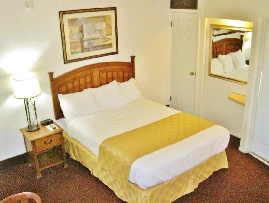 Americas Best Value Inn Covered Wagon Crescent City