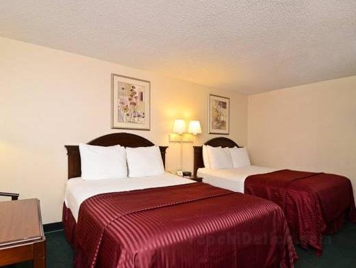 Princeton Manor Inn and Suites
