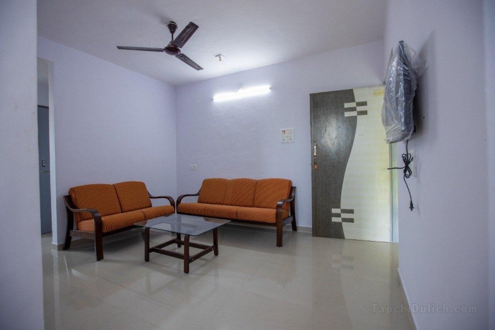 F1, 1 bhk flat with beautiful view from balcony