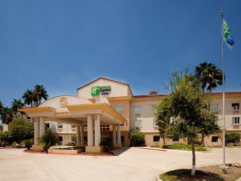 Khách sạn Holiday Inn Express and Suites Brownsville
