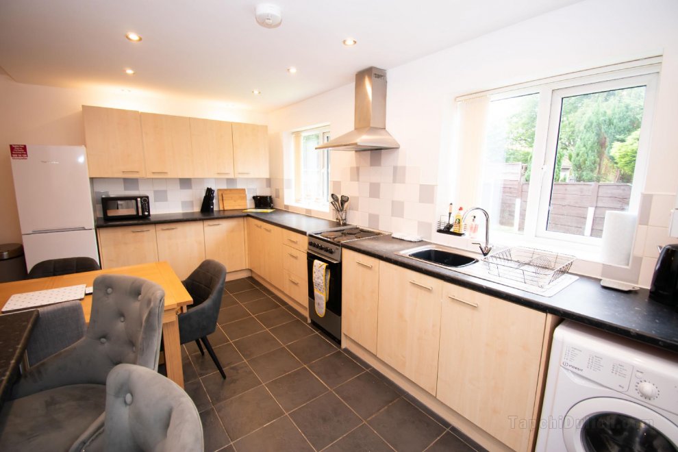 Ideal Lodgings in Bury – Redvales
