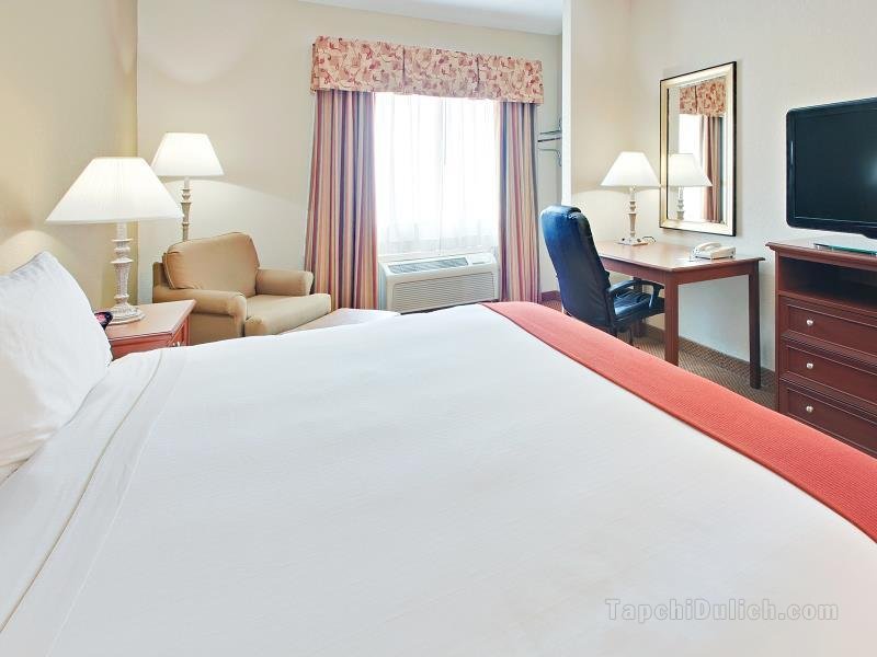 Khách sạn Holiday Inn Express & Suites El Dorado