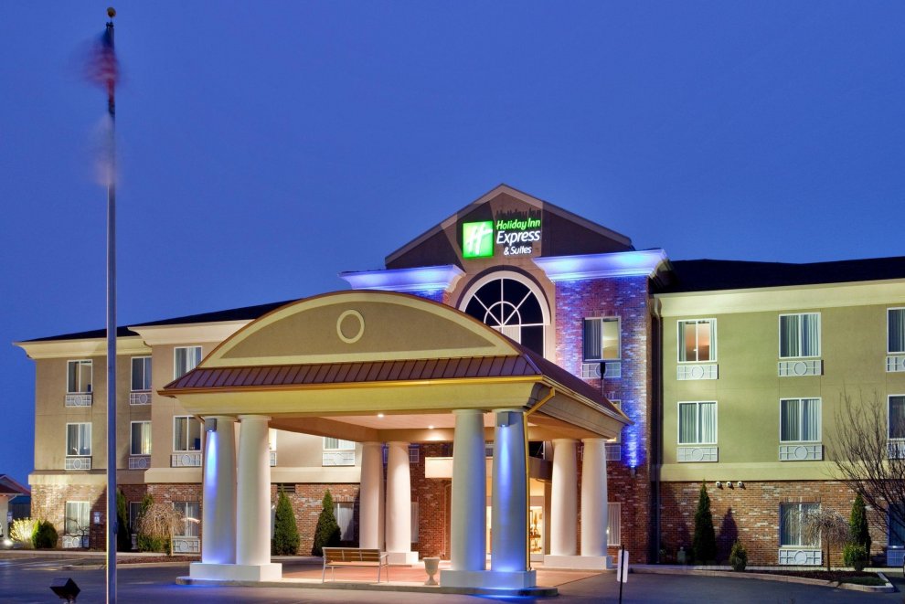 Khách sạn Holiday Inn Express & Suites Farmington