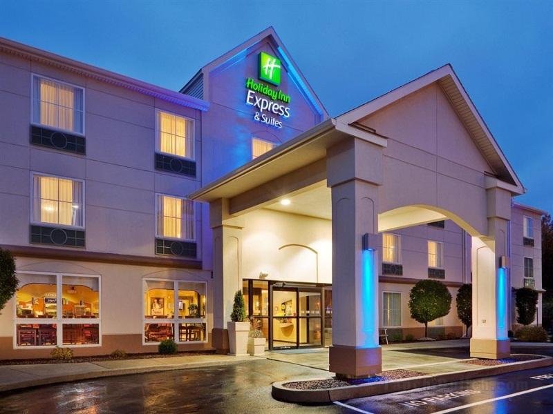 Khách sạn Holiday Inn Express Frackville