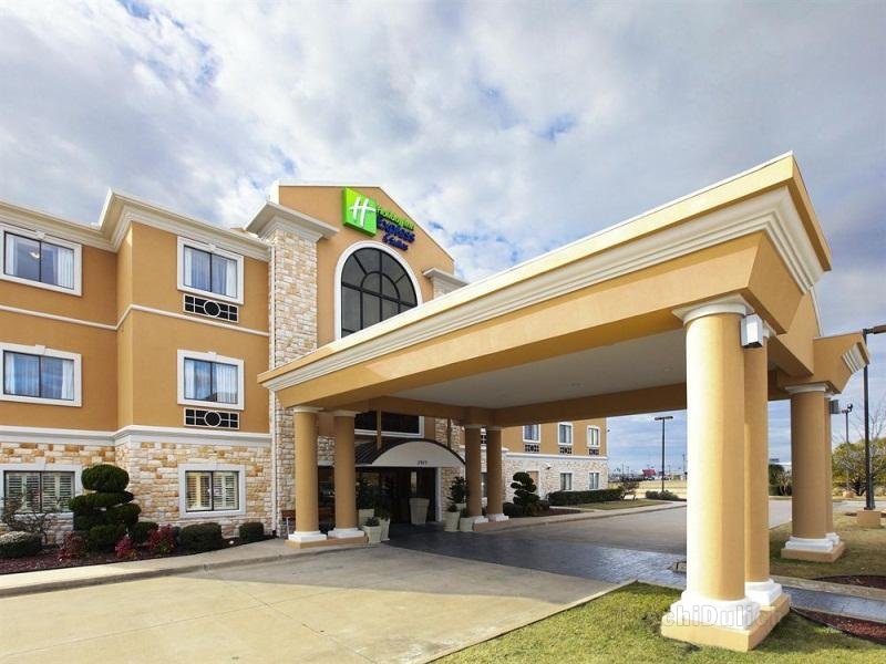 Khách sạn Holiday Inn Express & Suites Greenville