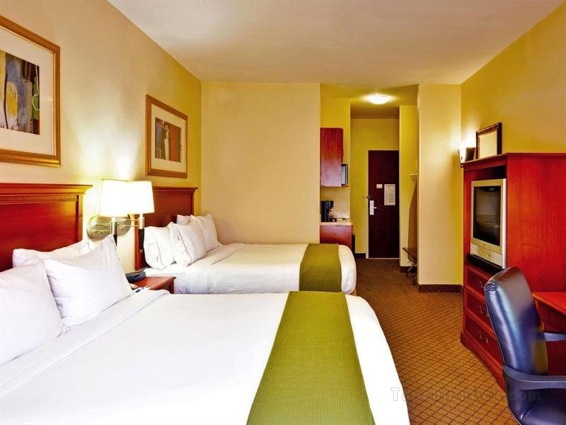 Khách sạn Holiday Inn Express & Suites Jackson - Flowood