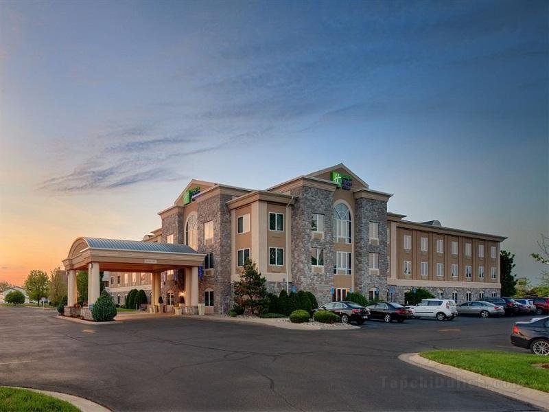 Khách sạn Holiday Inn Express & Suites Saginaw