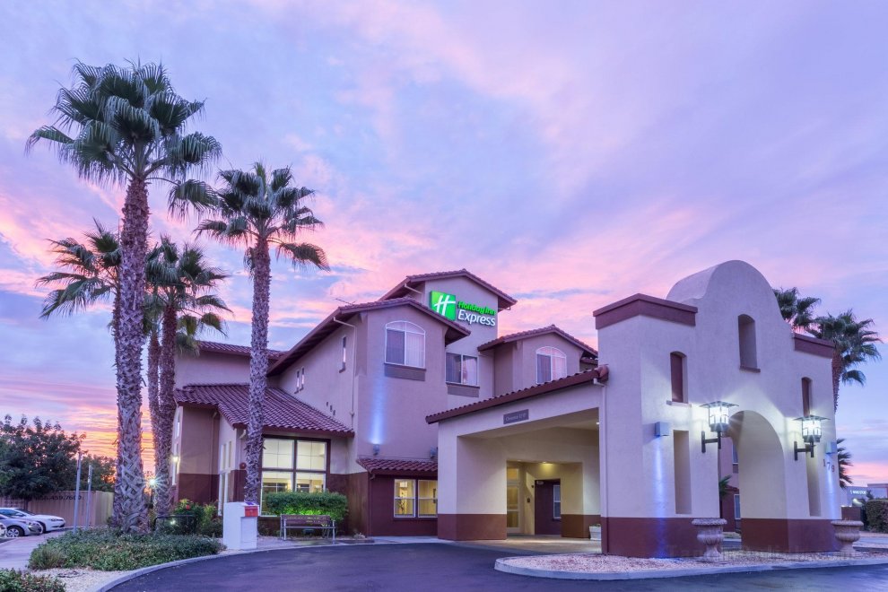 Khách sạn Holiday Inn Express & Suites Manteca