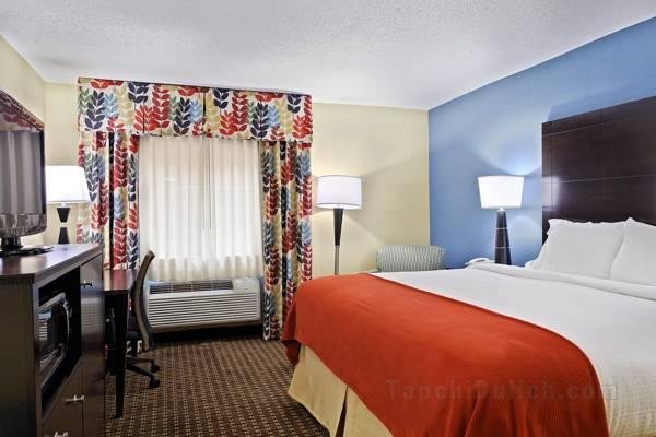 Khách sạn Holiday Inn Express Fort Campbell-Oak Grove