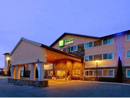 Khách sạn Holiday Inn Express & Suites Everett