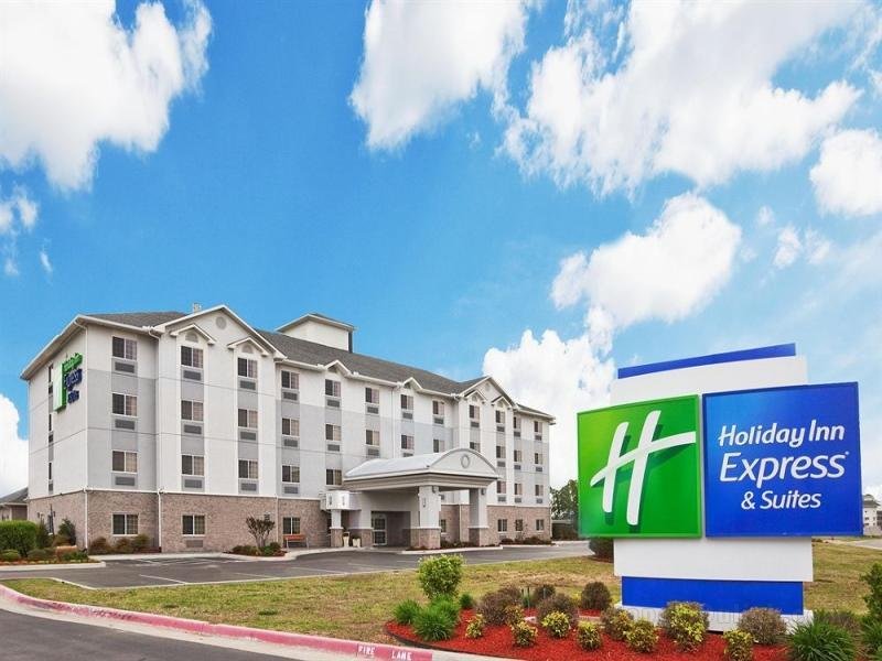 Khách sạn Holiday Inn Express and Suites Jenks