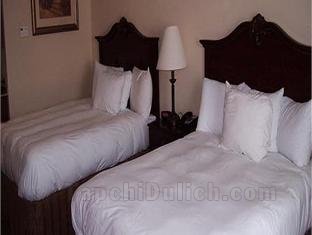 Khách sạn Holiday Inn Express & Suites Woodward Hwy 270