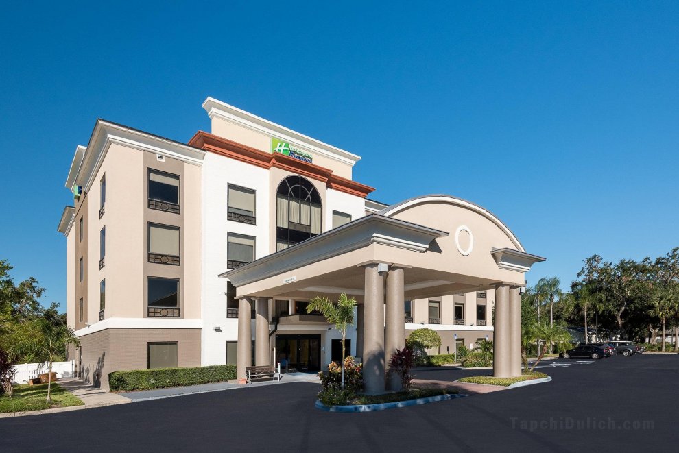 Khách sạn Holiday Inn Express & Suites Bartow