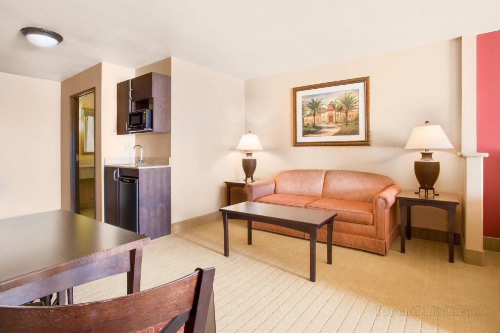 Khách sạn Holiday Inn Express & Suites Yuma