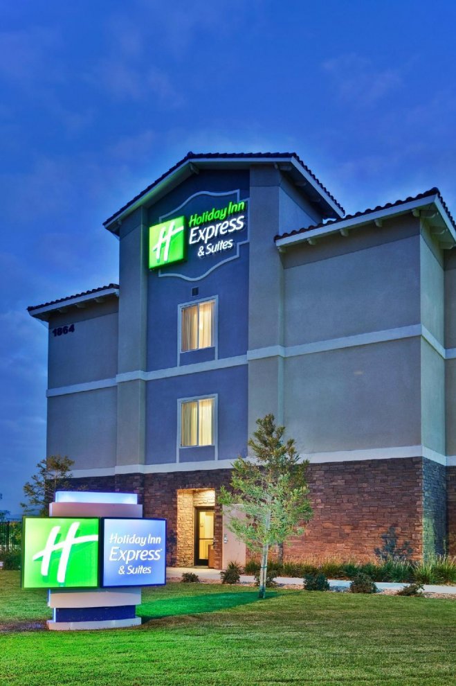 Khách sạn Holiday Inn Express & Suites Beaumont - Oak Valley