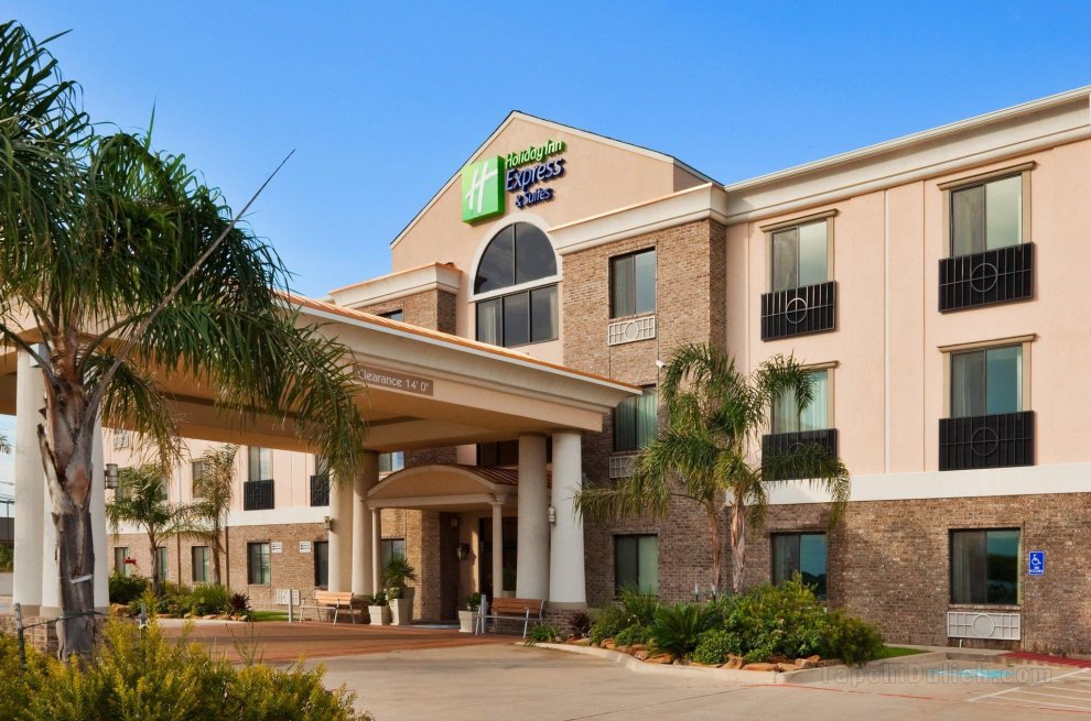 Khách sạn Holiday Inn Express and Suites Fairfield-North