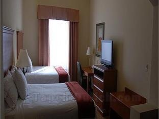 Khách sạn Holiday Inn Express & Suites Zapata