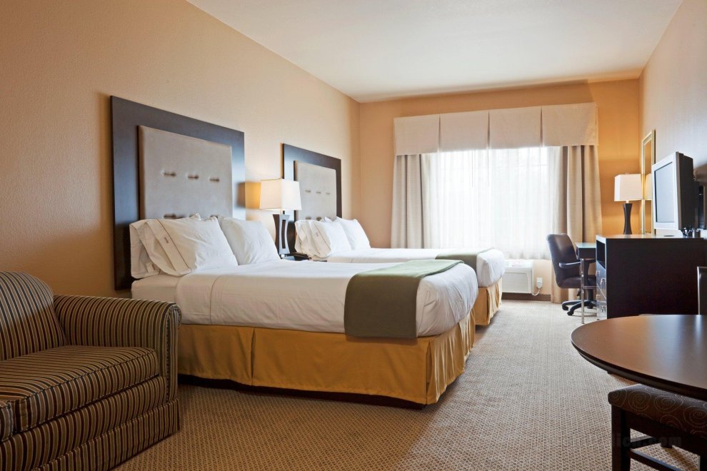 Khách sạn Holiday Inn Express & Suites Eau Claire North