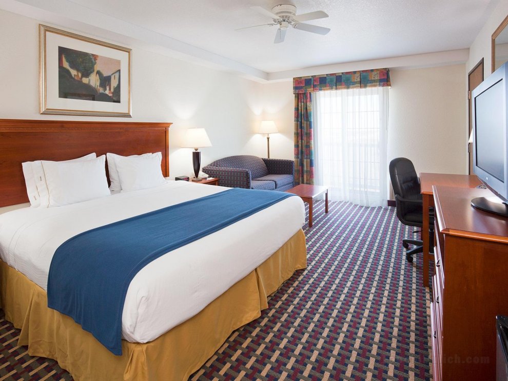 Khách sạn Holiday Inn Express & Suites Petoskey