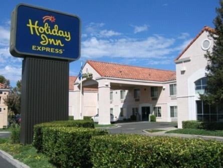 Khách sạn Holiday Inn Express Brentwood