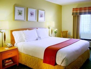 Khách sạn Holiday Inn Express & Suites San Diego-Escondido