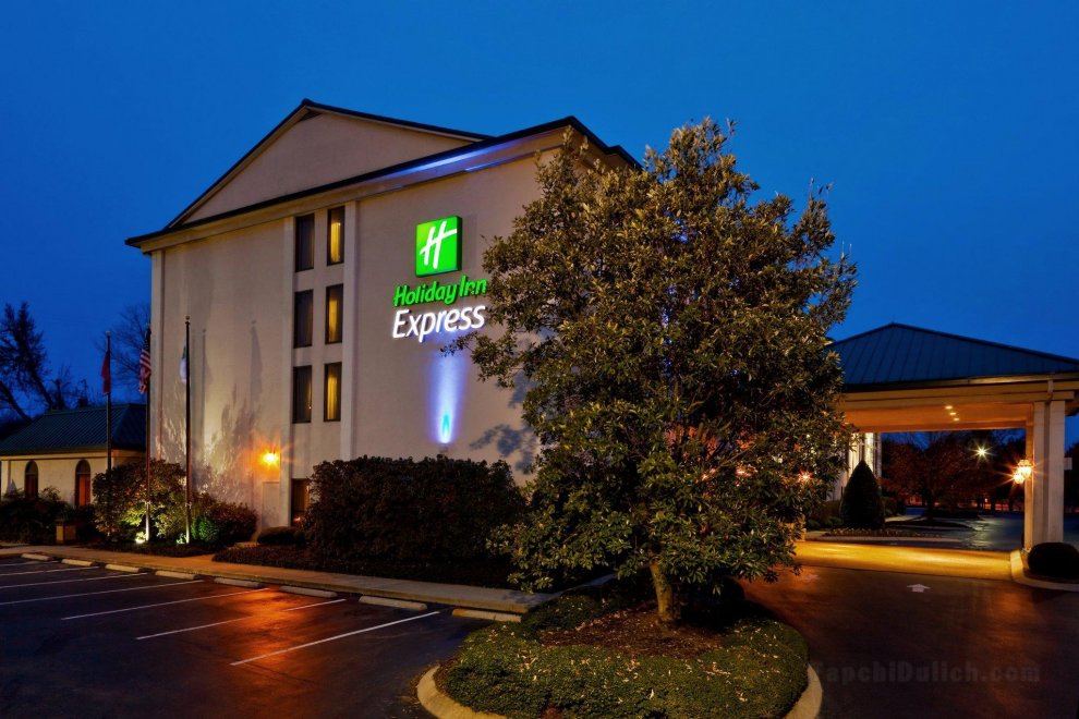 Holiday Inn Express Nashville-Hendersonville