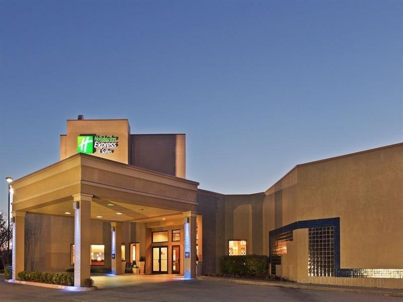 Khách sạn Holiday Inn Express & Suites Plano East
