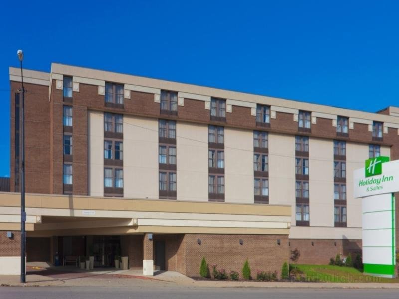 Khách sạn Holiday Inn & Suites Mansfield-Conference Center