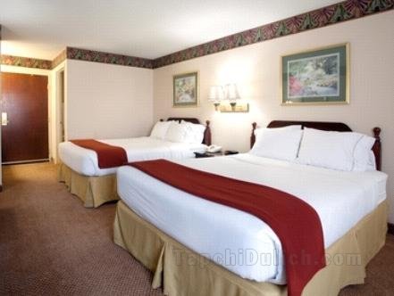 Khách sạn Holiday Inn Express Clemmons