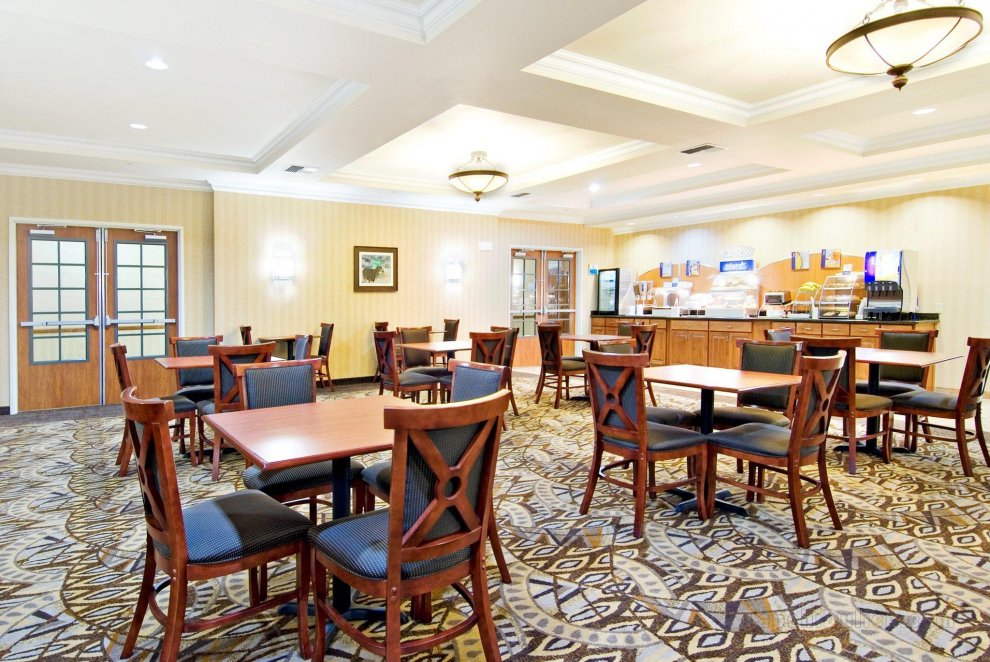 Khách sạn Holiday Inn Express & Suites Klamath Falls Central