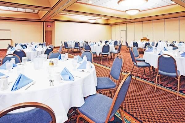 Clarion Hotel Convention Center