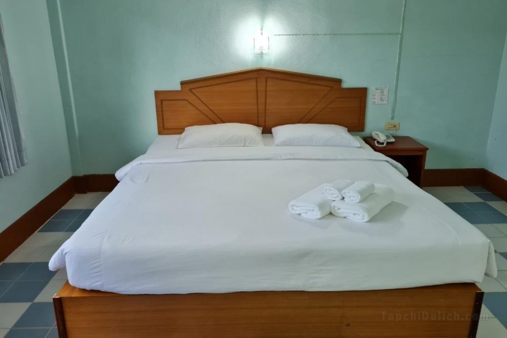 Khách sạn (Phu-Nga )
